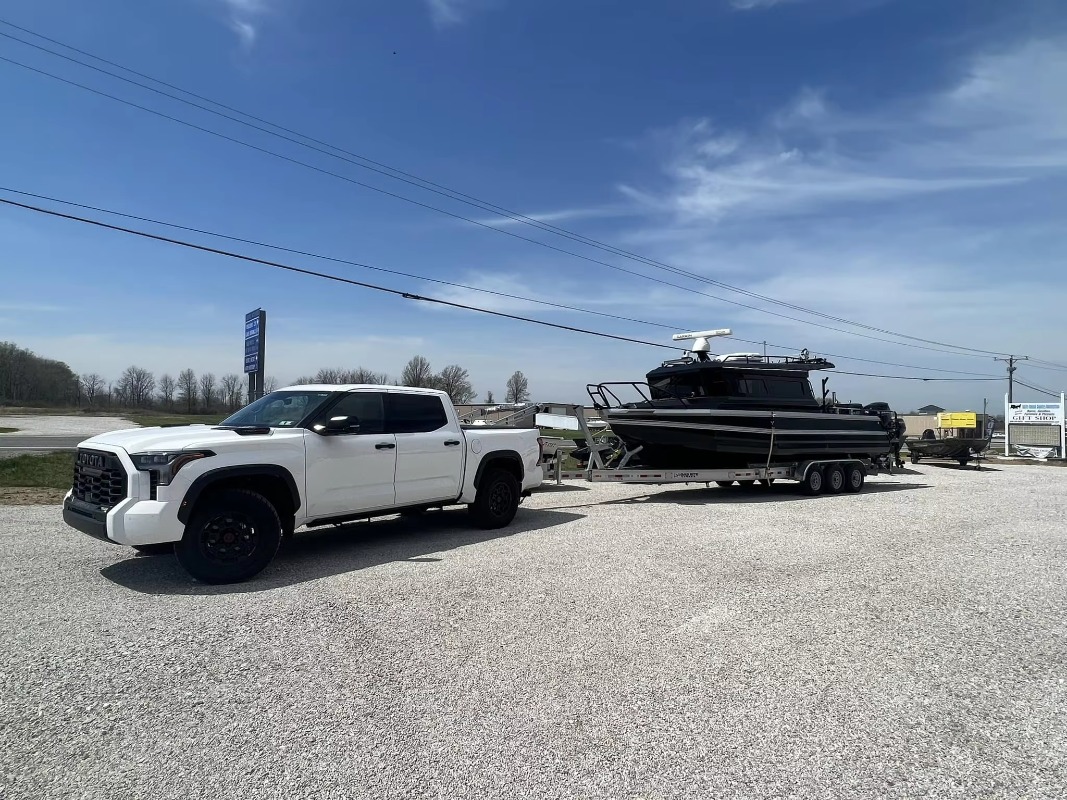 Popüler Tasarımlı, Siyah Renkl - Fishing Boat Aluminum incelemesi ve fiyatı